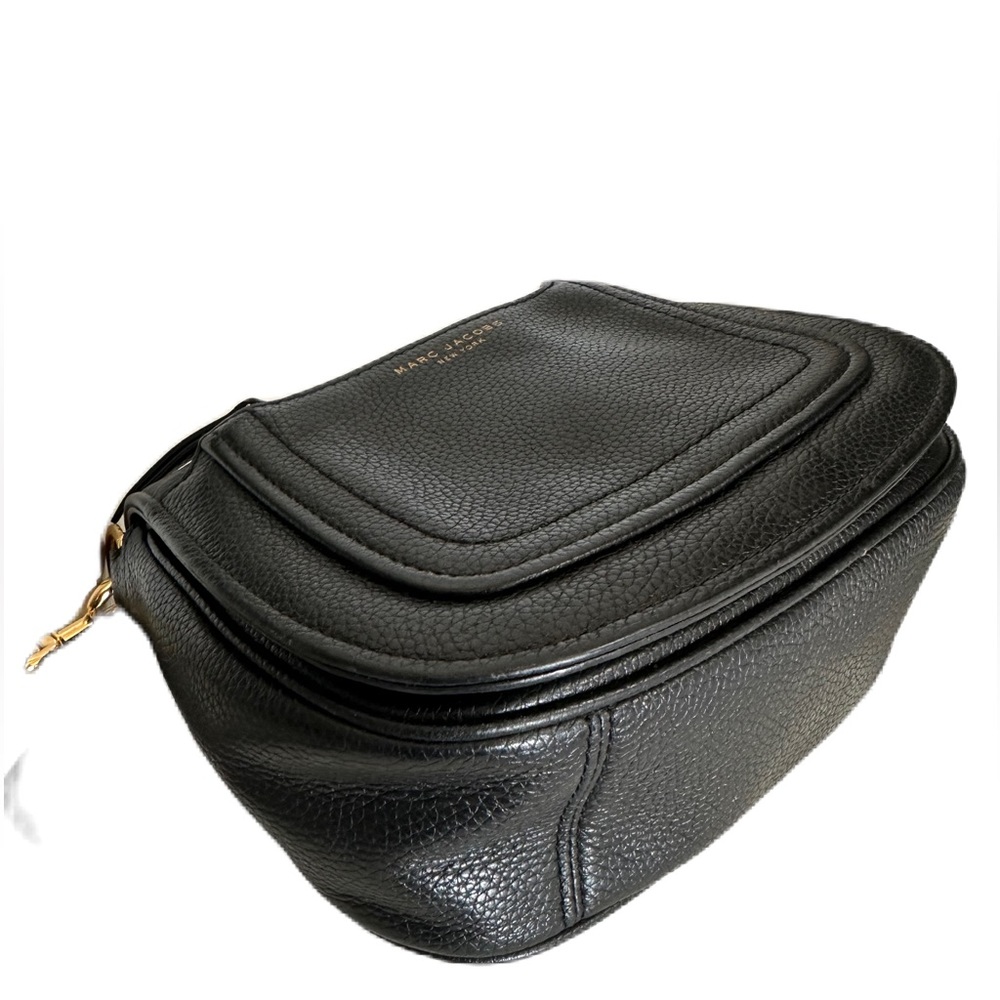 Marc Jacobs Black Pebbled Leather Crossbody Bag with Gold Hardware - Picture 4 of 13